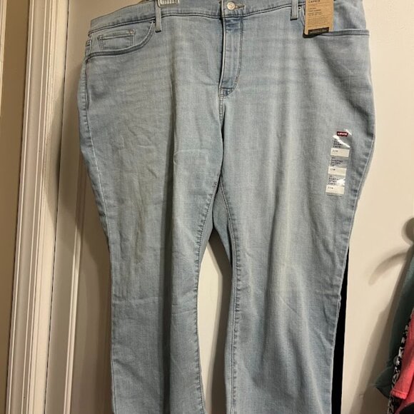 Levi's Womens Capri NWT - Picture 1 of 4